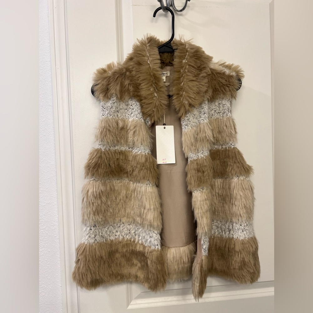 Dylan Faux Fur Open Front Layered Vest SIZE MEDIUM NWT